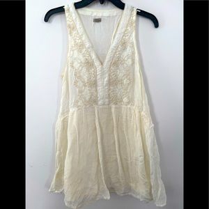 Ecote short sleeve dress shirt for women size M